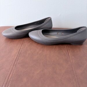 CROCS Ionic Ballet Flats Size 8